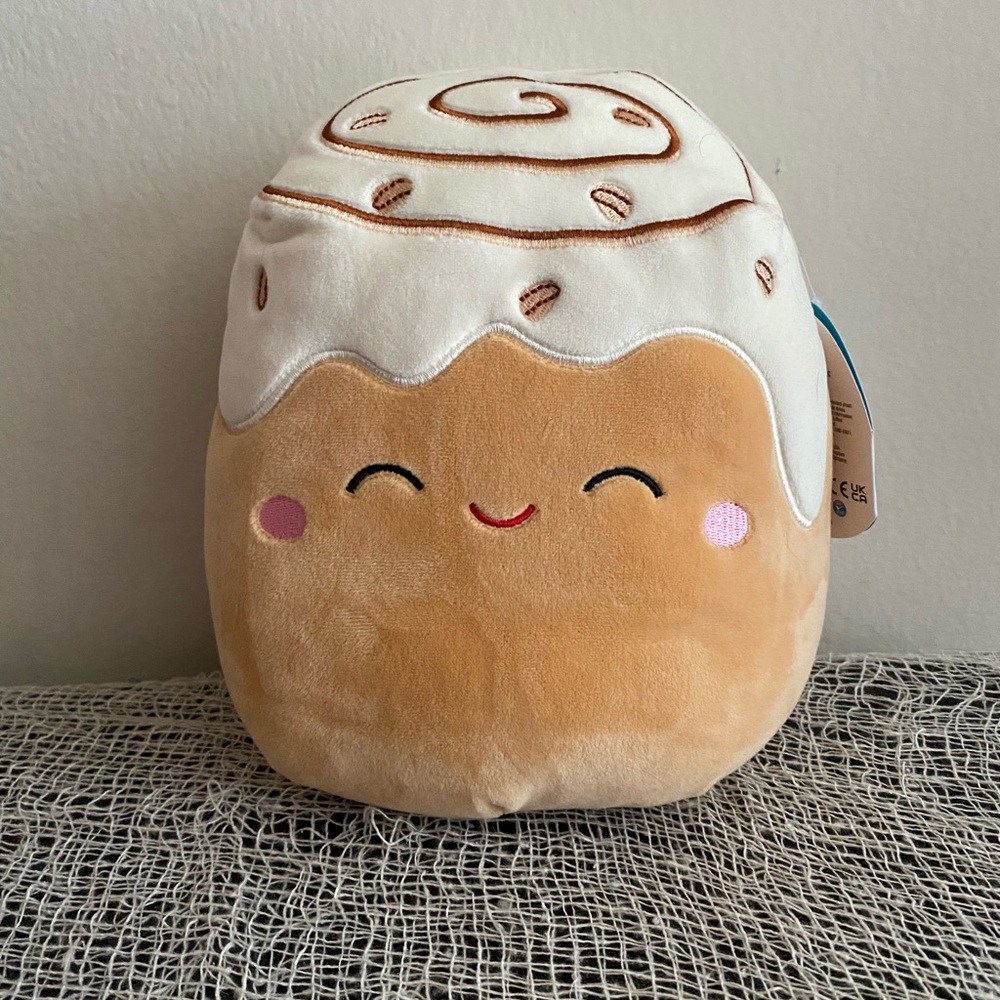 Squishmallow Chanel brand new with tags 8in